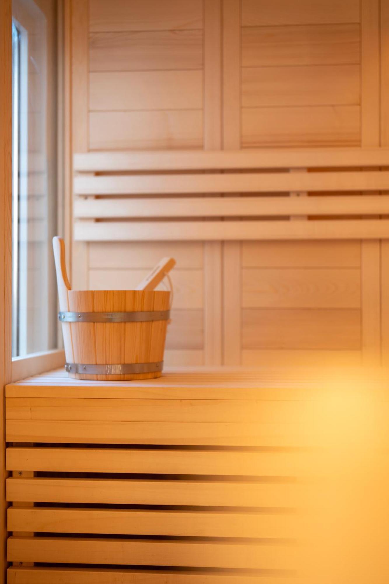 Derouse Eva Suite Jacuzzi & Sauna アテネ エクステリア 写真