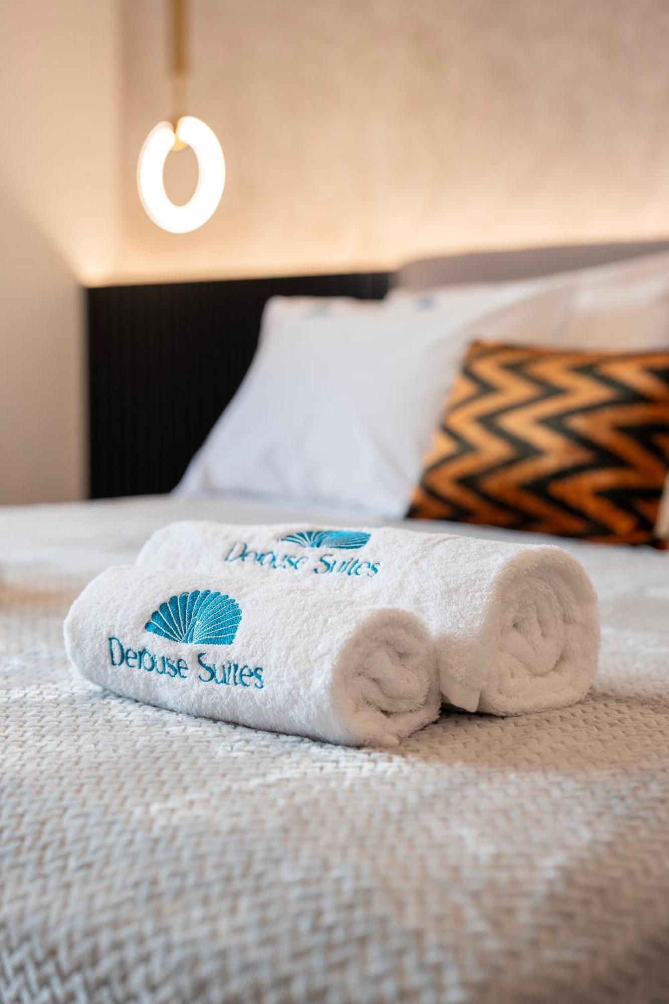 Derouse Eva Suite Jacuzzi & Sauna アテネ エクステリア 写真
